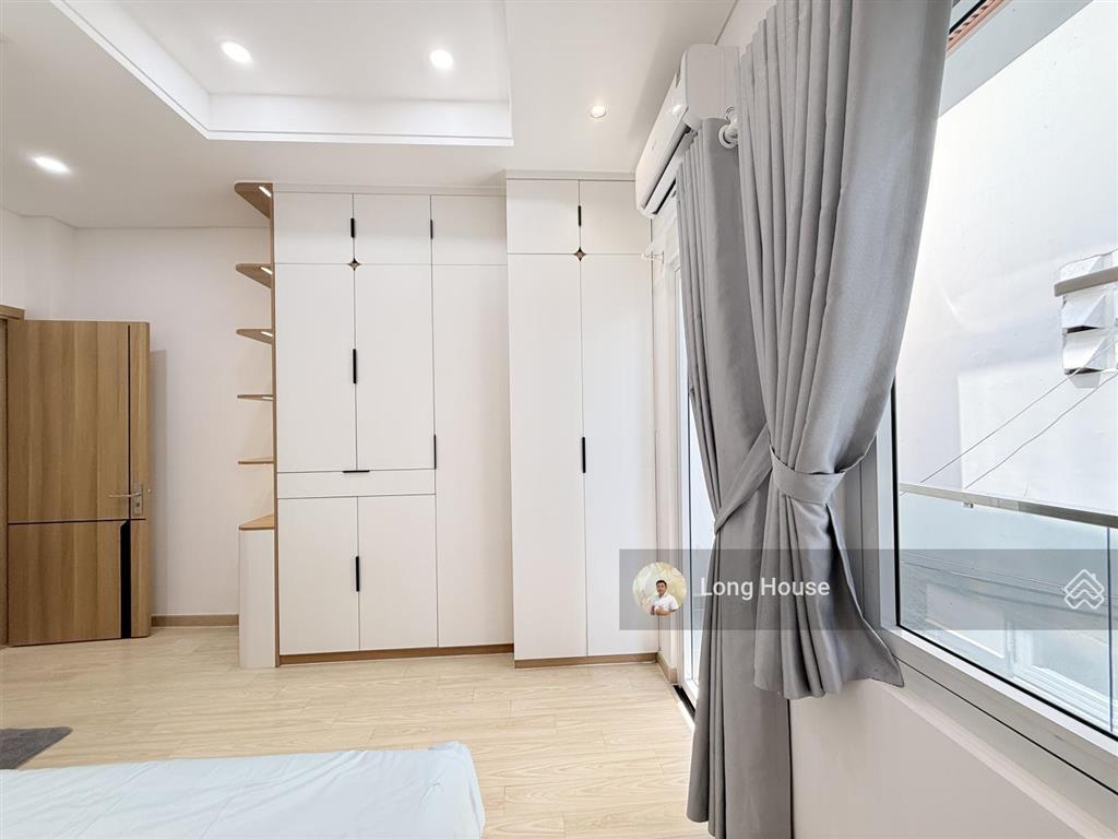 Nhà 4 tầng, 50m2, 4 phòng ngủ p.1 phú nhuận ngay phan đình phùng  phan xích long