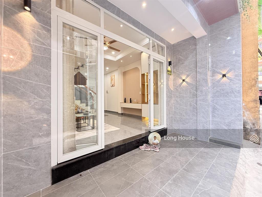 Nhà 4 tầng, 50m2, 4 phòng ngủ p.1 phú nhuận ngay phan đình phùng  phan xích long
