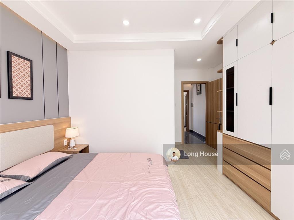Nhà 4 tầng, 50m2, 4 phòng ngủ p.1 phú nhuận ngay phan đình phùng  phan xích long