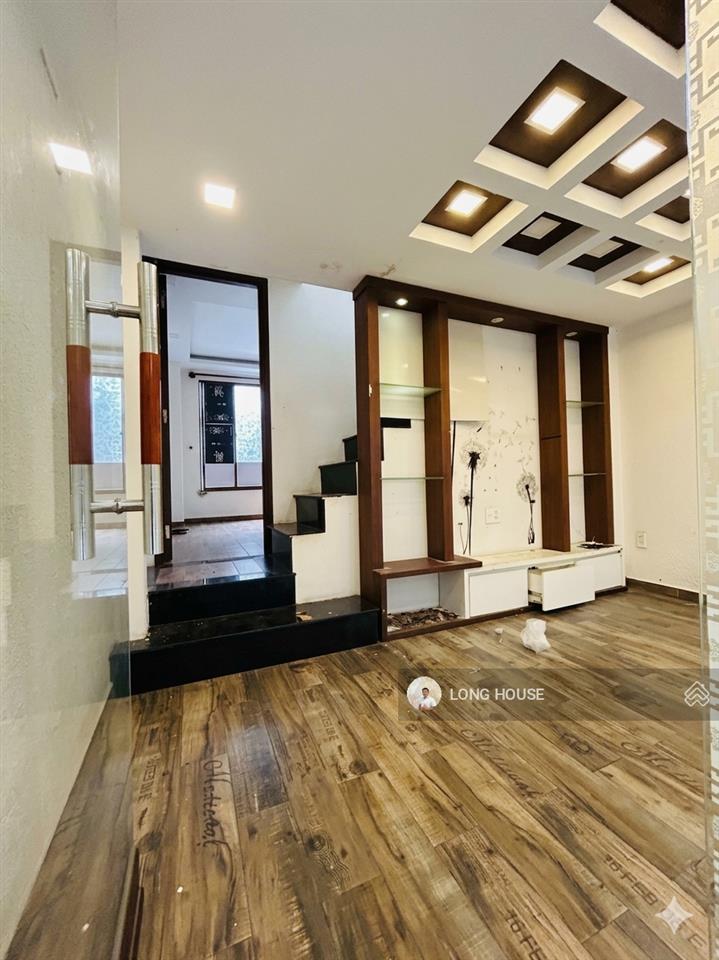 Nhà nhỏ xinh4m x 8m, 3 tầng, khu tiện nghi đáng sống  huỳnh văn bánh đặng văn ngữ.