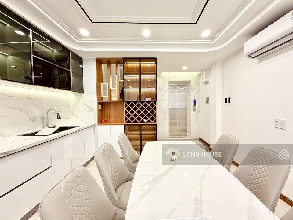 Siêu phẩm 6 tầng xây mới  hẻm oto  oto vào nhà  có thang máy ngay hàng xanh  gần bên q. 1