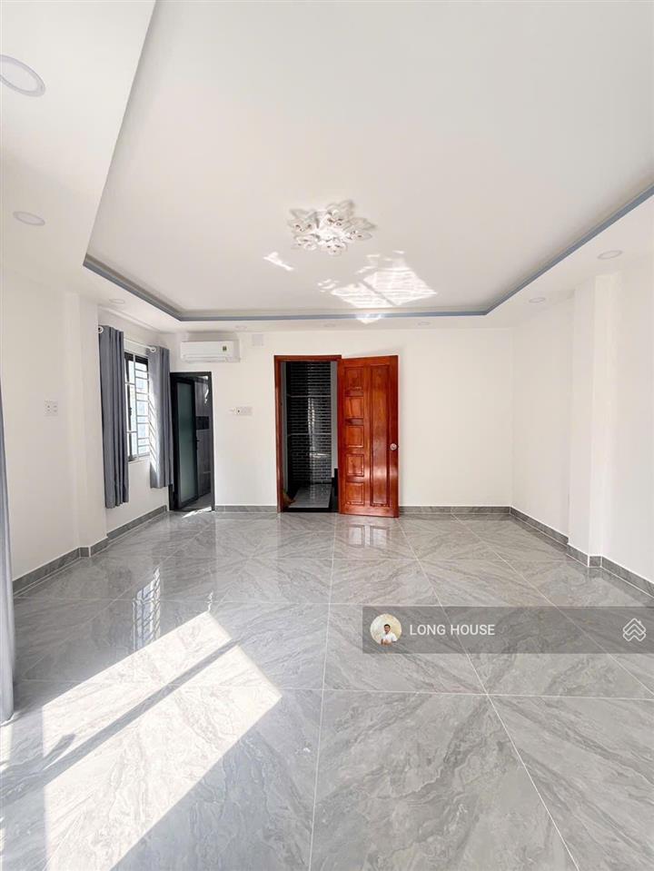 Nhà 5 tầng xây mới  căn góc hẻm 6m, xe tải thông  ngay huỳnh văn bánh  lê văn sỹ