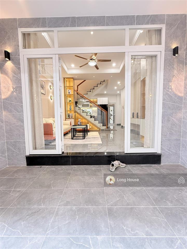 Nhà 4 tầng, 50m², 4 phòng ngủ  p.1 phú nhuận ngay phan đình phùng  phan xích long