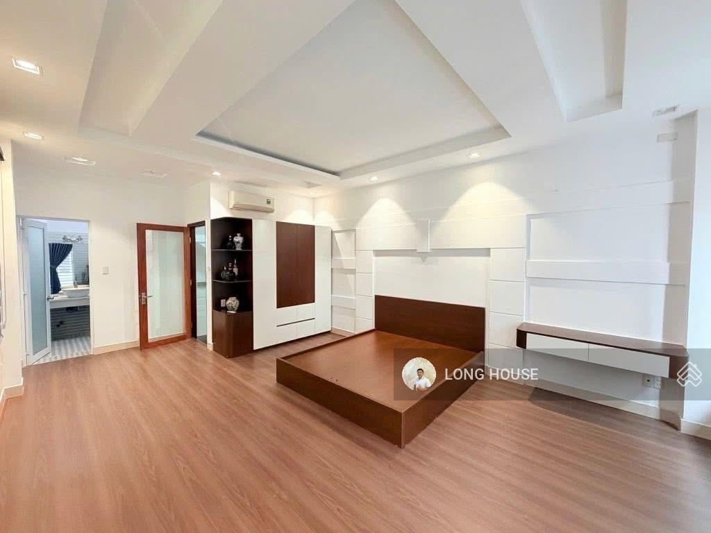Nhà 4 tầng 46m2, sổ vuông a.4 hẻm oto lê văn sỹ q.3