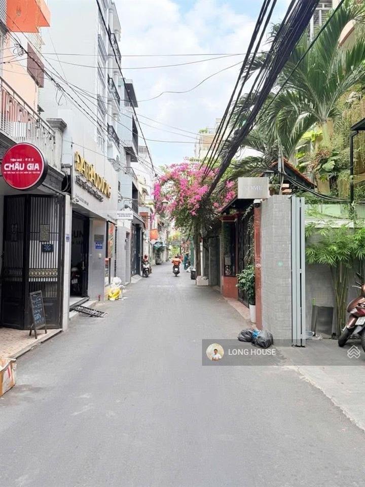 Nhà 4 tầng 46m2, sổ vuông a.4 hẻm oto lê văn sỹ q.3