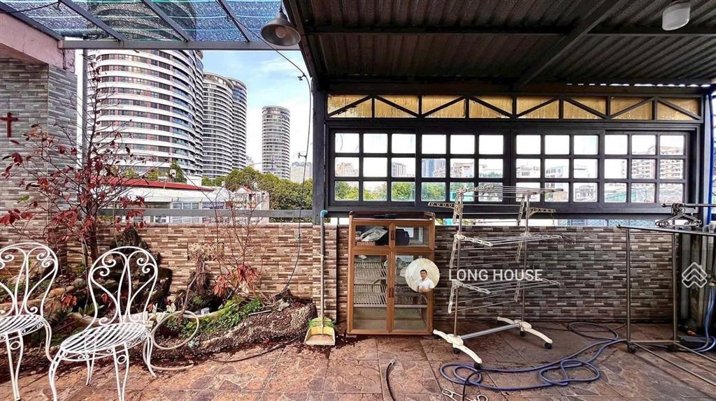 Nhà 5 tầng hẻm 1 trục gần mặt tiền ngay p. 21 bình thạnh cũ. sát bên q. 1