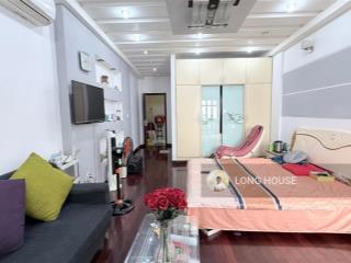 Nhà 5 tầng, gần 50m², ngang lớn, sổ vuông  hẻm lớn gần mặt tiền trường sa  ngay lê văn sỹ.