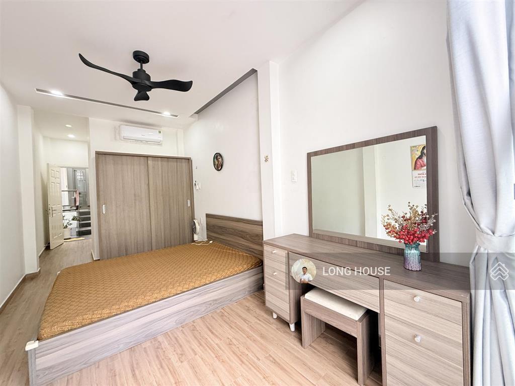 Nhà đẹp 62m2, hẻm oto 6m lê văn sỹ. khu tiện nghi đáng sống