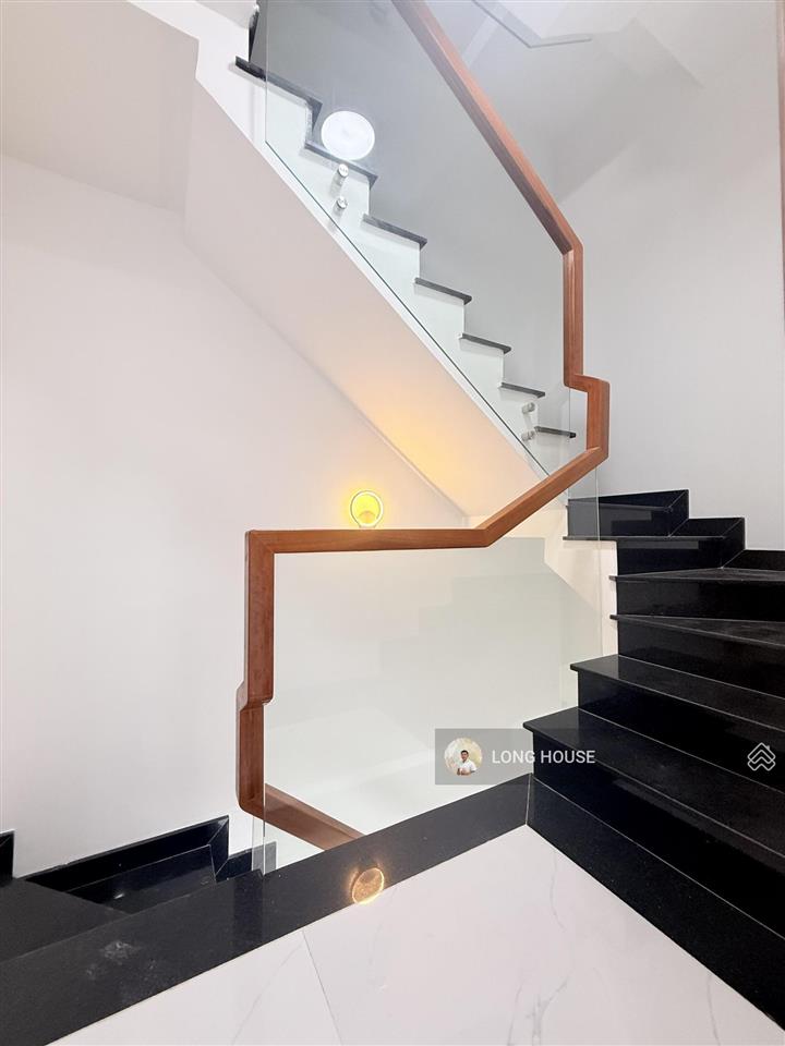 Vip phú nhuận. nhà 5 tầng xây mới  3 phòng master  hẻm oto  oto vào nhà đặng văn ngữ  lê văn sỹ