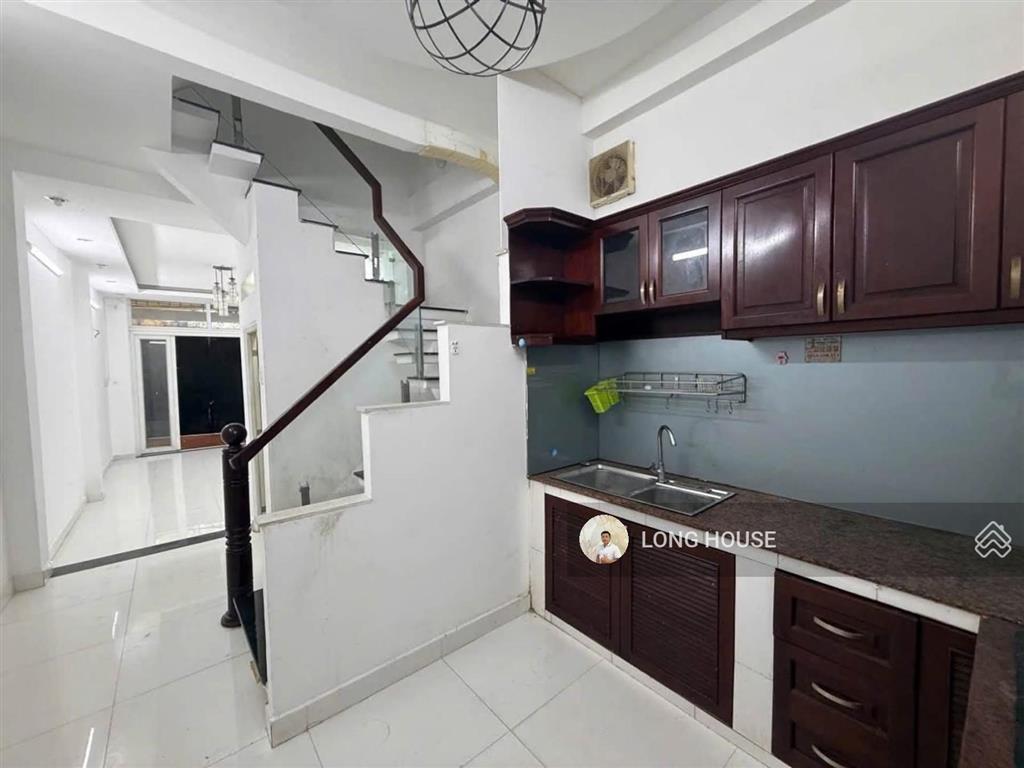 Nhà 45m², 4 phòng ngủ, hẻm oto vừa ở vừa kinh doanh p.5 phú nhuận