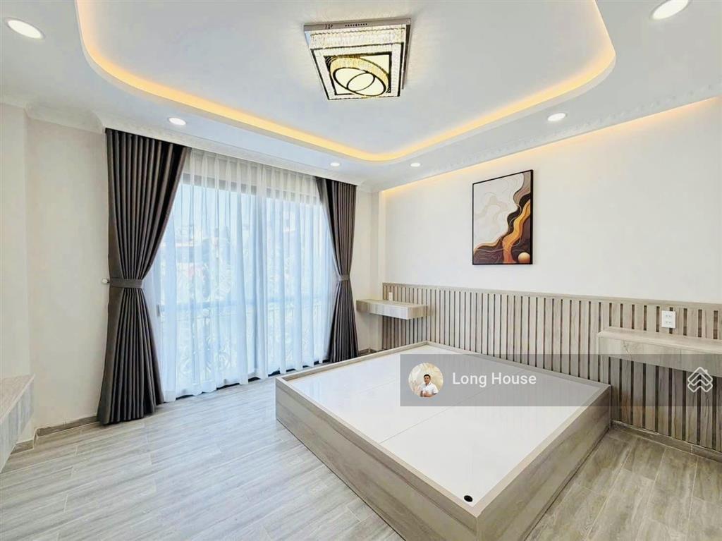 Nhà 5 tầng xây mới, dt 49m², sổ vuông. khu vip ngay mặt tiền nguyễn thị huỳnh  nguyễn văn trỗi