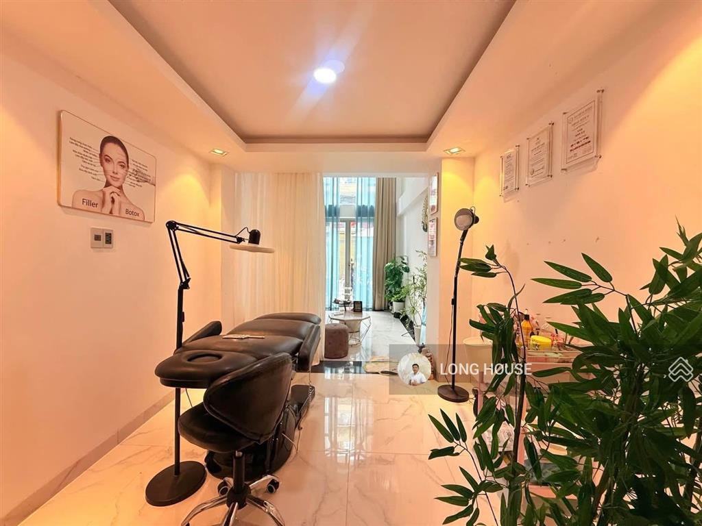 Nhà mặt tiền 5 tầng mới, p. 2 phú nhuận  ngay khu phan xích long