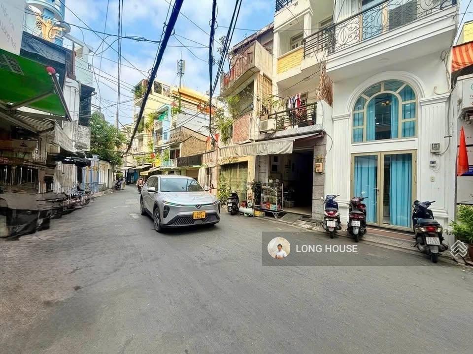 Nhà mặt tiền 5 tầng mới, p. 2 phú nhuận  ngay khu phan xích long
