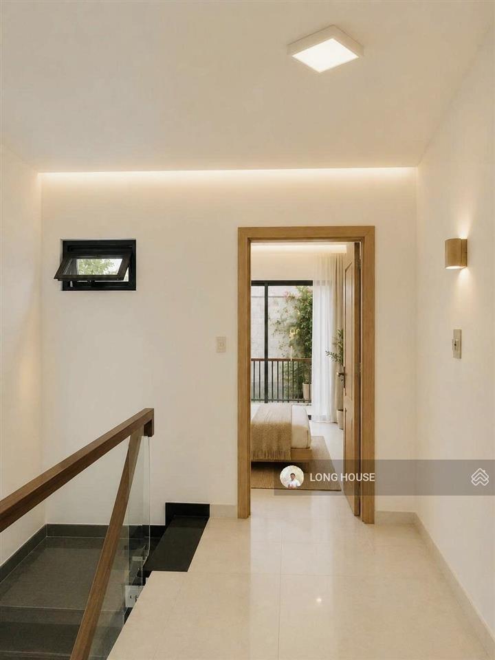 V.ip phú nhuận! nhà đẹp gần 100m2 đất sử dụng, hẻm oto 6m sát mặt tiền nguyễn văn trỗi