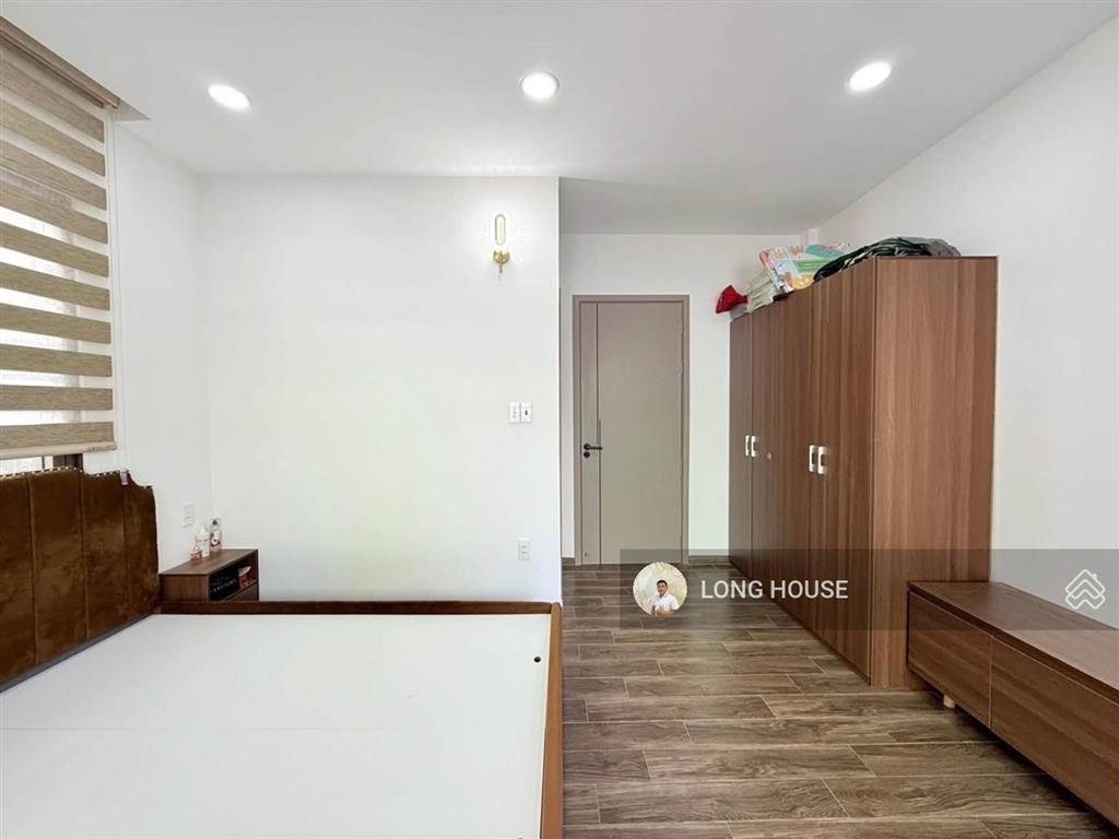 Nhà đẹp 3 tầng  40m2  p.17 bình thạnh gần cầu điện biên phủ  giáp q.1