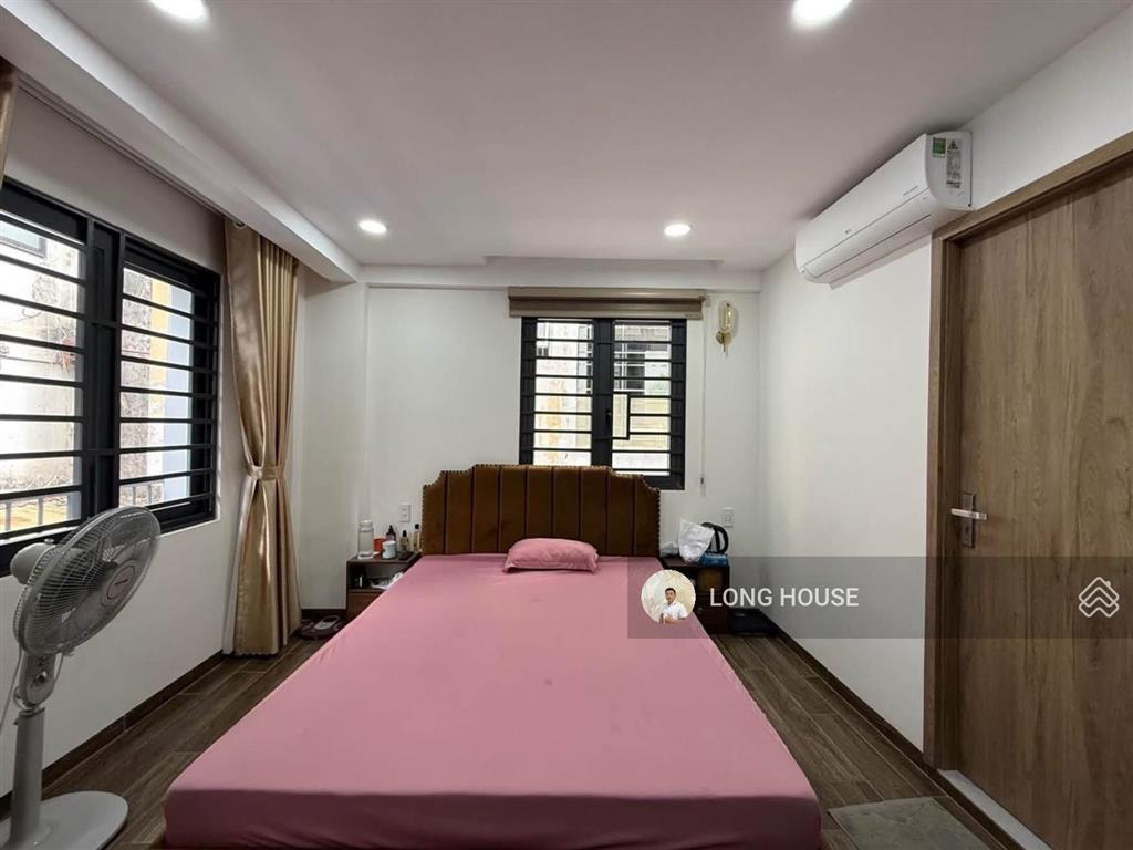 Nhà đẹp 3 tầng  40m2  p.17 bình thạnh gần cầu điện biên phủ  giáp q.1