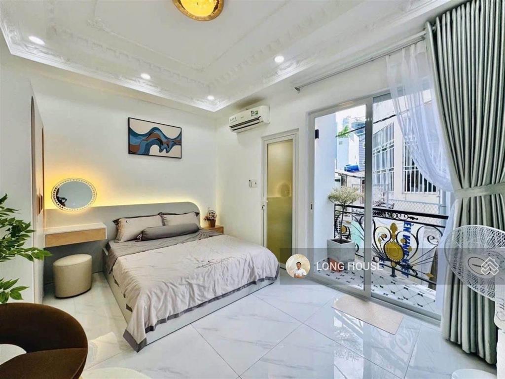 Nhà đẹp 5 tầng  3 phòng ngủ lớn  thích quảng đức