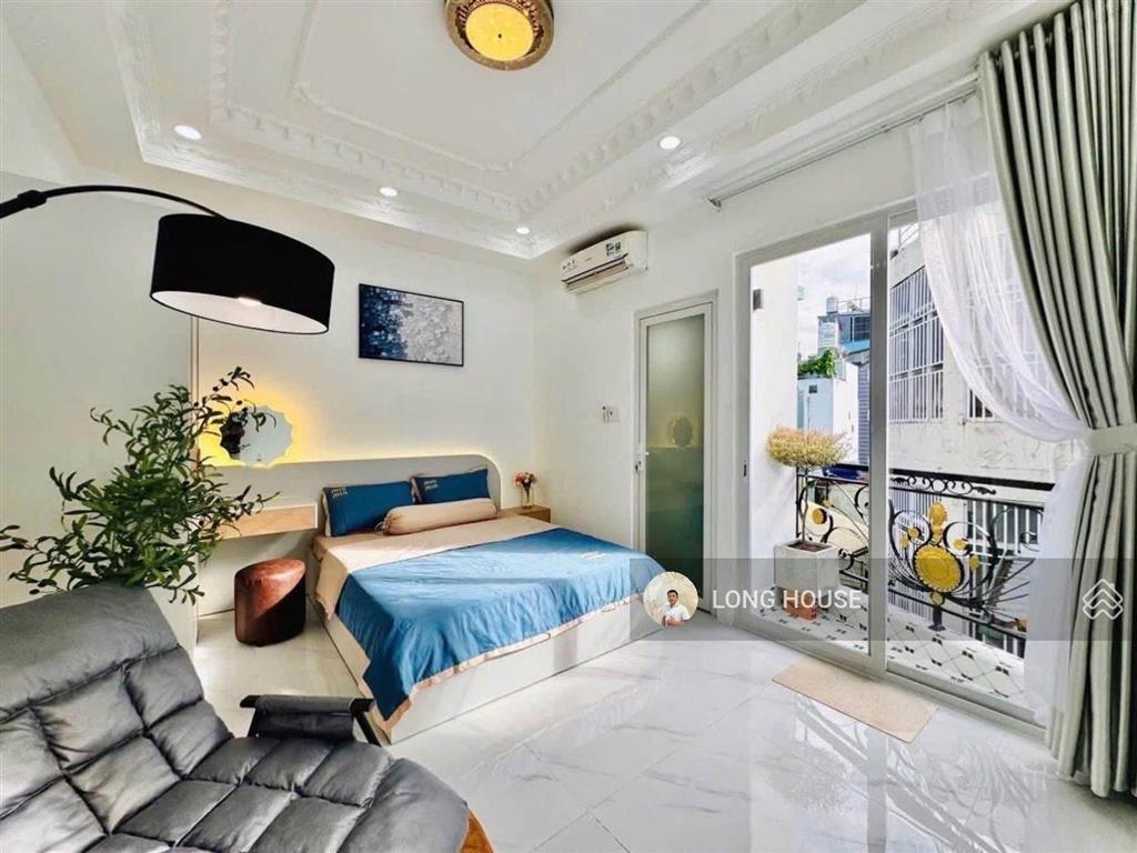 Nhà đẹp 5 tầng  3 phòng ngủ lớn  thích quảng đức