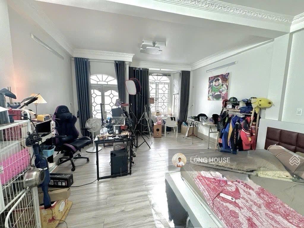 Nhà 5 tầng  52m2 huỳnh văn bánh!!!