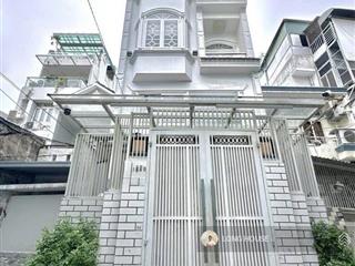 Nhà 5 tầng  52m2 huỳnh văn bánh!!!