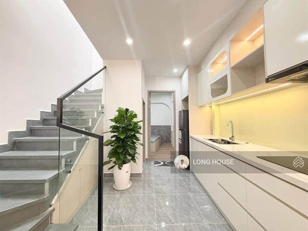 Nhà gần 50m2, gần mặt tiền ngay phố nhậtphạm viết chánh.