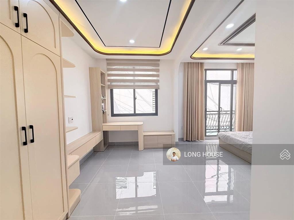 Nhà 4 tầng vị trí siêu vip phú nhuận. ngay góc ngã tư nguyễn văn trỗi  trương quốc dung