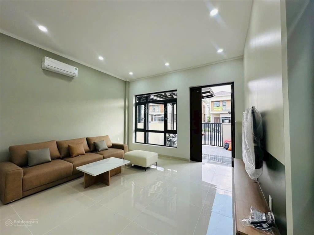 Cho thuê căn biệt thự sân vườn phù hợp gia đình ở
