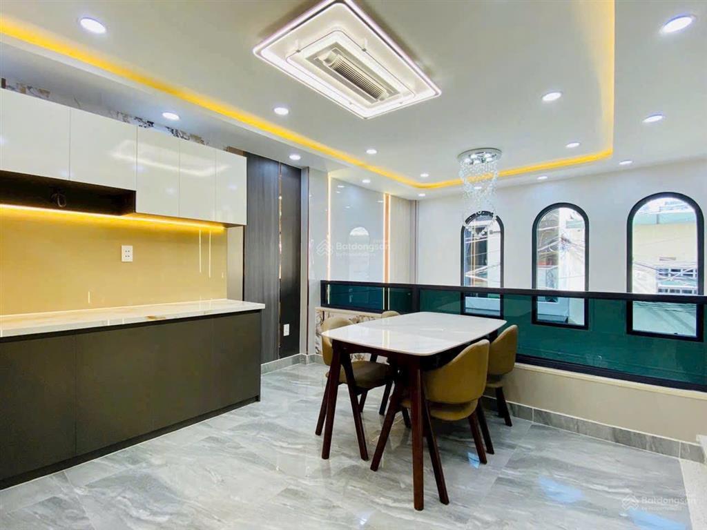Bán nhà mới xây ở quang trung gần chợ hạnh thông tây sân bay emart 2
