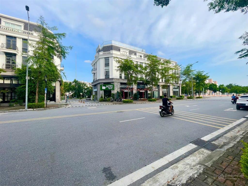 Hiếm, lô góc, 3 mặt, shophouse, eastern park, thạch bàn, lb, dt 194m2, 5t, mt 30m, giá 60 tỷ 5