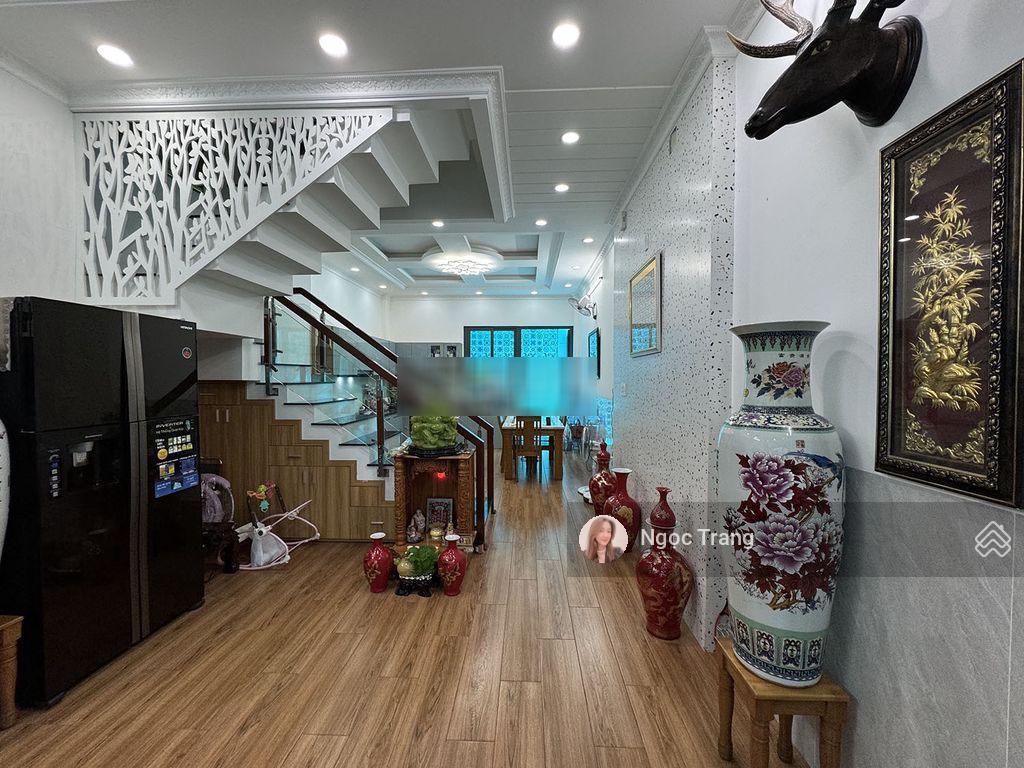 Nhà mới 100% vào ở ngay 4 tầng 4,5x15m  đường 12 xe hơi ngủ trong nhà đặng thùy trâm  đh văn lang