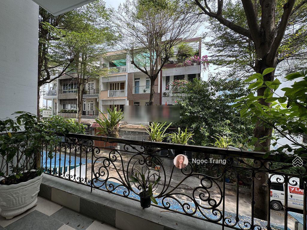 Nhà mới 100% vào ở ngay 4 tầng 4,5x15m  đường 12 xe hơi ngủ trong nhà đặng thùy trâm  đh văn lang