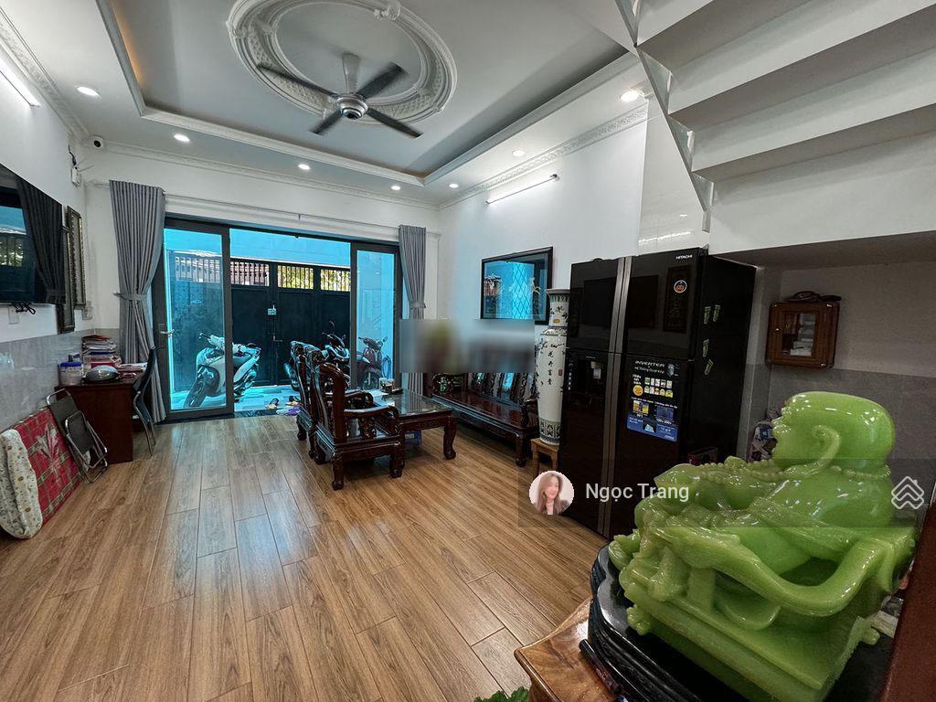 Nhà mới 100% vào ở ngay 4 tầng 4,5x15m  đường 12 xe hơi ngủ trong nhà đặng thùy trâm  đh văn lang