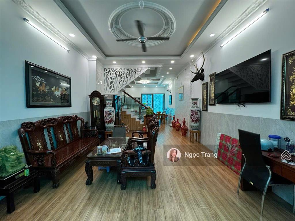 Nhà mới 100% vào ở ngay 4 tầng 4,5x15m  đường 12 xe hơi ngủ trong nhà đặng thùy trâm  đh văn lang