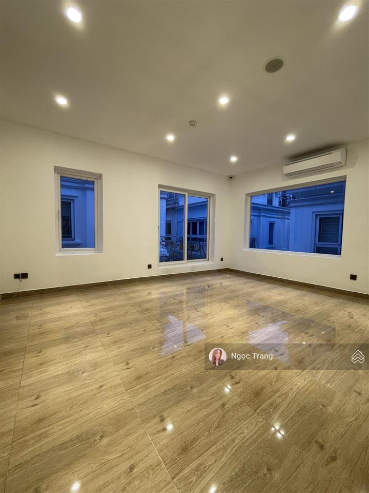 Giá tốt hiếm có! siêu phẩm biệt thự ven sông bình thạnh  không gian sống đẳng cấp 7x24m 4 tầng