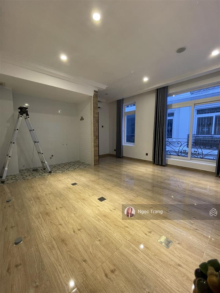 Giá tốt hiếm có! siêu phẩm biệt thự ven sông bình thạnh  không gian sống đẳng cấp 7x24m 4 tầng