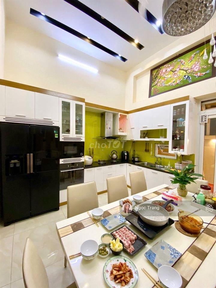 Hàng hiếm xe hơi bình lợi  đặng thùy trâm (4x15m) 4 tầng kiên cố đối diện công viên cực thoáng mát