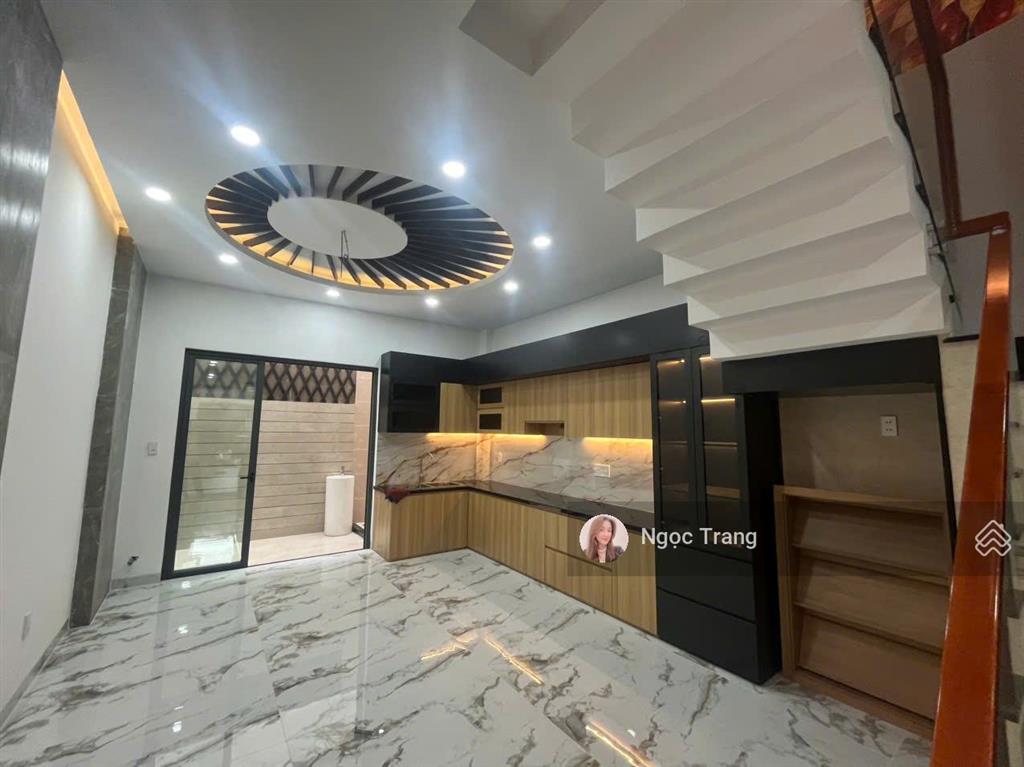 Bán nhà hẻm đẹp 2 xe hơi tránh nhau 5x16m (cn 70m2) 4 tầng gần kề đại học văn lang chỉ 13.5 tỷ tl