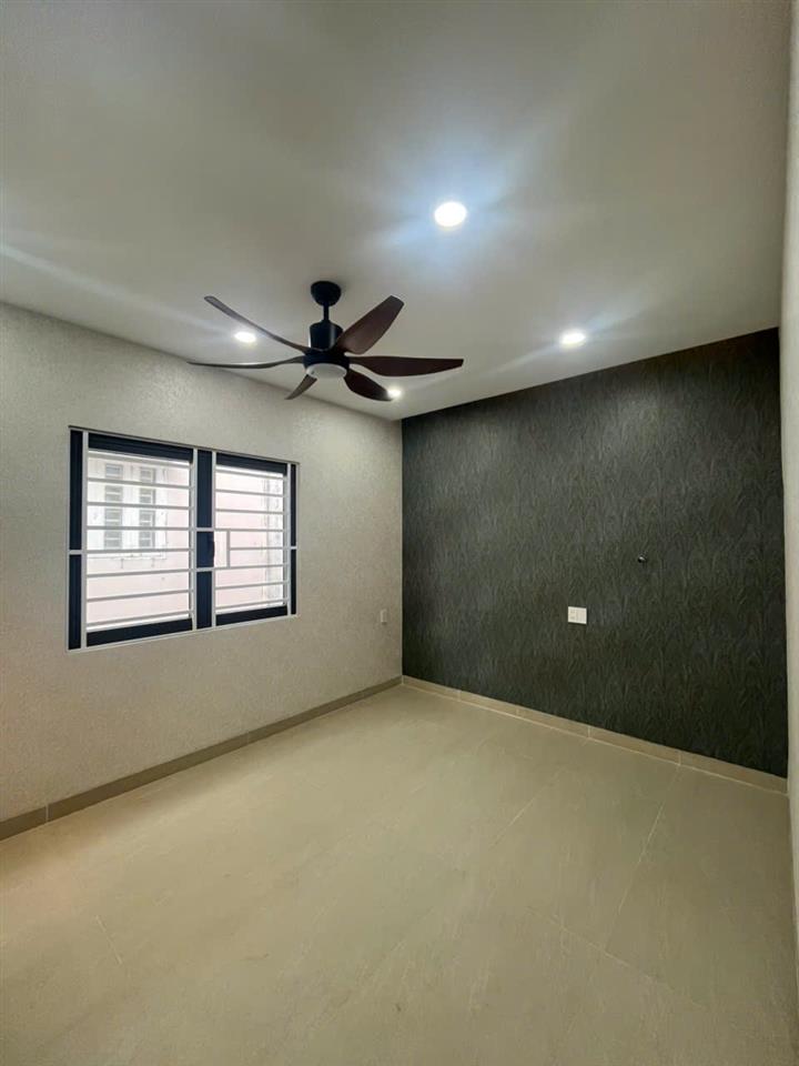 Bán nhà hẻm đẹp 2 xe hơi tránh nhau 5x16m (cn 70m2) 4 tầng gần kề đại học văn lang chỉ 13.5 tỷ tl
