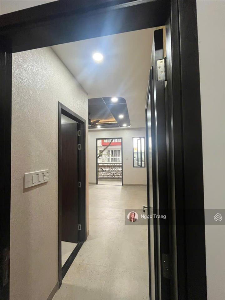 Bán nhà hẻm đẹp 2 xe hơi tránh nhau 5x16m (cn 70m2) 4 tầng gần kề đại học văn lang chỉ 13.5 tỷ tl