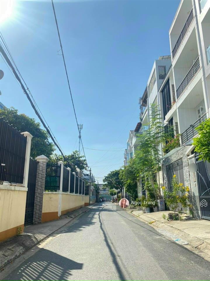 Chủ cần nhượng lại lô đất xây cao 7tầng kiên cố 4.2 x 17m (công nhận đủ 69m²) ngay dương quảng hàm