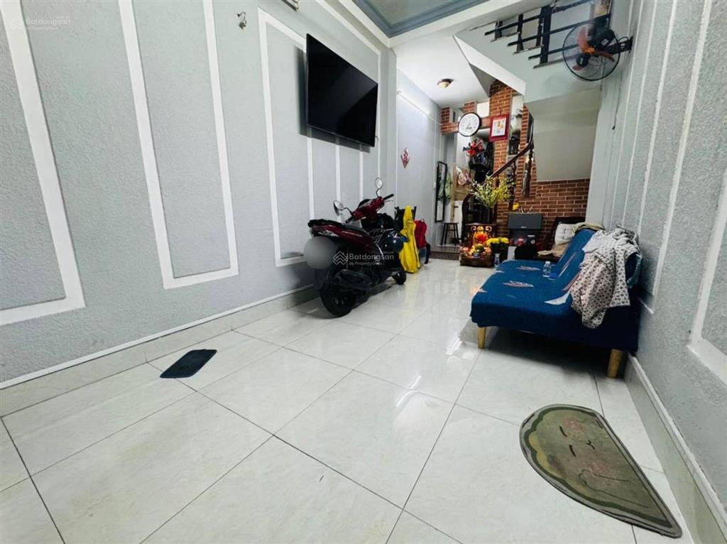 Bán nhà riêng tại nguyễn văn nghi, 6,1 tỷ, 38m2, 4pn 3wc, chính chủ hàng hiếm