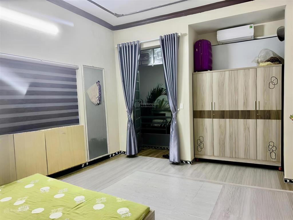 Nhà 2 tầng bê tông cốt thép gần chợ phạm văn bạch, phường tân bình