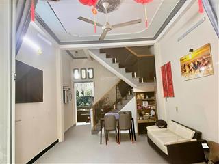 Nhà 2 tầng bê tông cốt thép gần chợ phạm văn bạch, phường tân bình