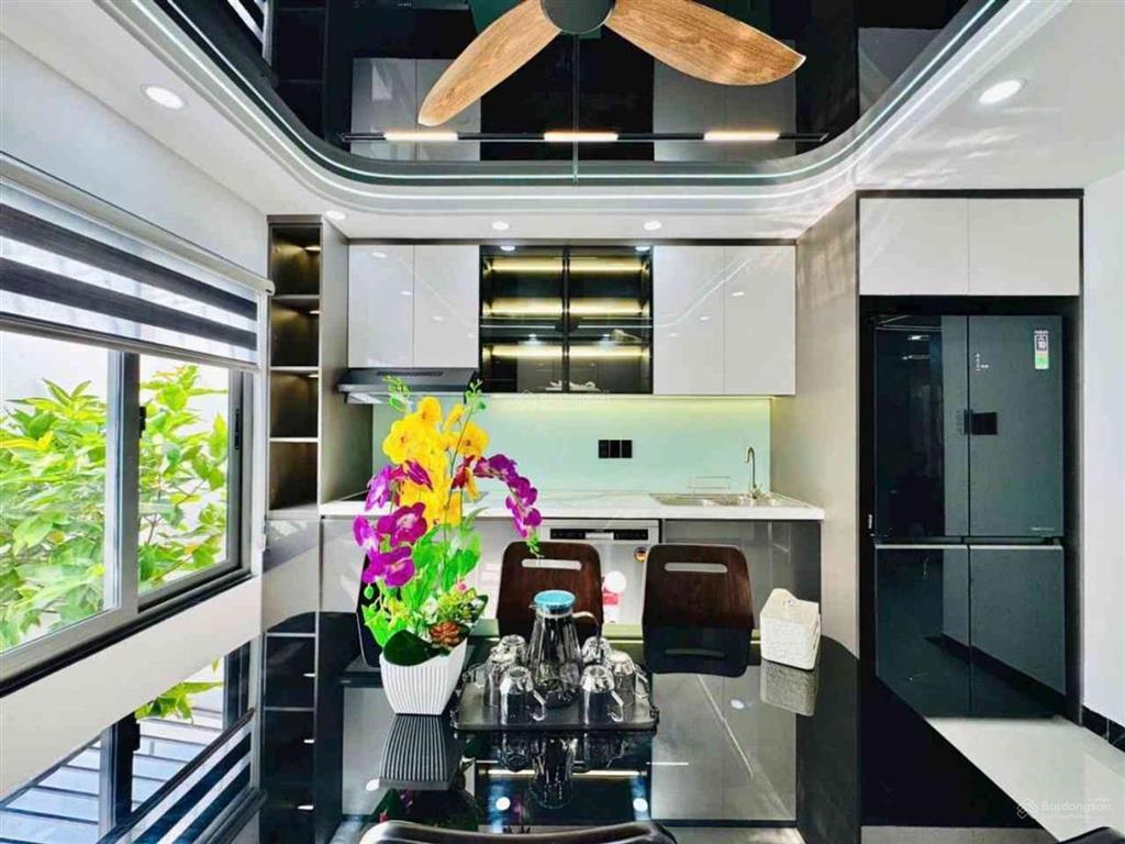 Siêu phẩm 5 tầng thang máy hẻm xe hơi phạm văn chiêu nguyễn văn khối