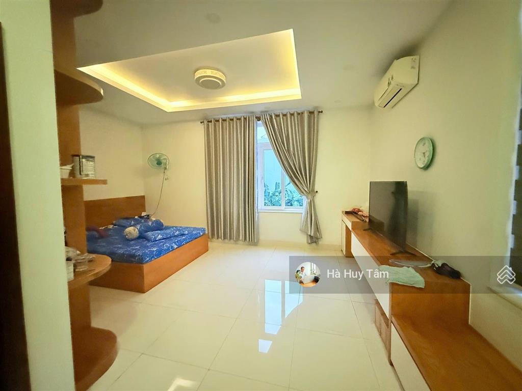 Bán biệt thự mặt tiền đường 16m kdc gia hòa quận 9. 140m2 4 tầng 20 tỷ