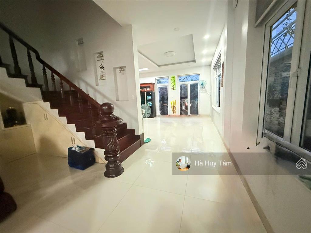 Bán biệt thự mặt tiền đường 16m kdc gia hòa quận 9. 140m2 4 tầng 20 tỷ