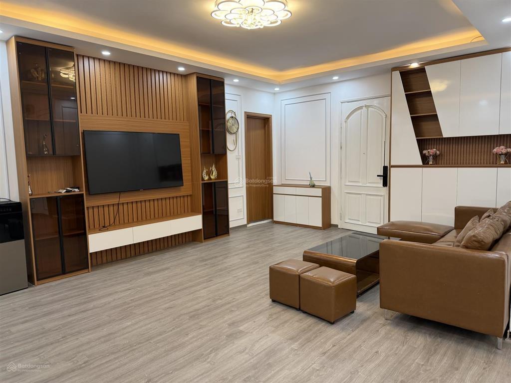 Tôi cần bán căn chung cư 17t6 hoàng đạo thuý, dt 119m2, 3pn full nội thất đẹp, giá bán 11,5 tỷ