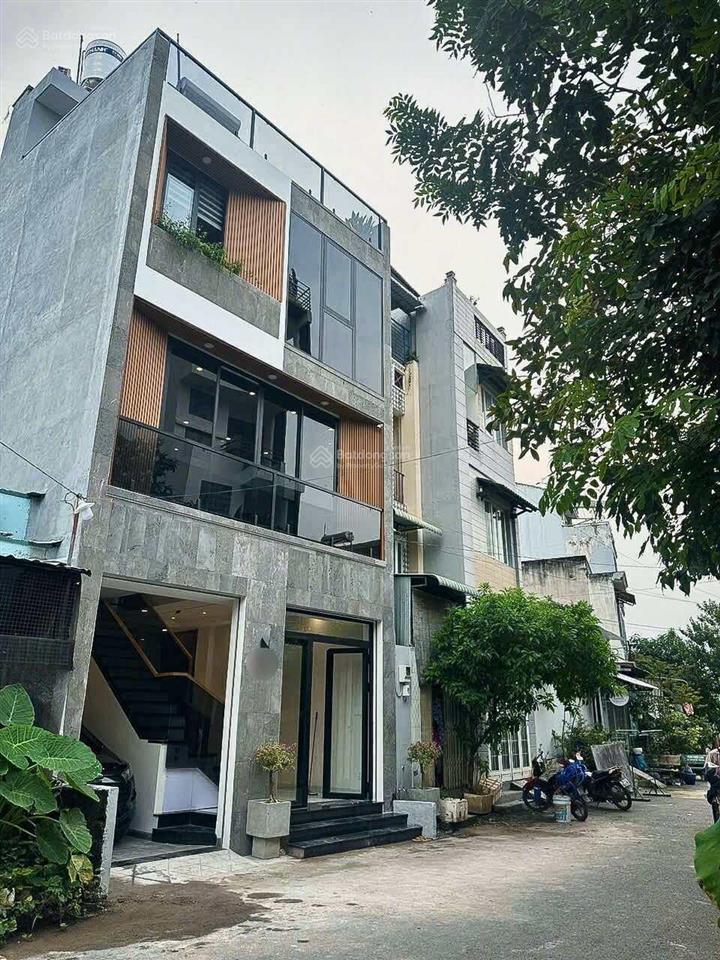 Nhà mặt tiền 2 mặt thoáng  ngang 6.5m  4 tầng  gara ô tô  chỉ 9.3 tỷ