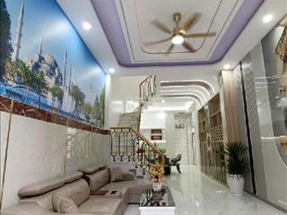 Nhà mới dt đẹp 5x14m, 3 tầng, giáp tên lửa, nhỉnh 6 tỷ