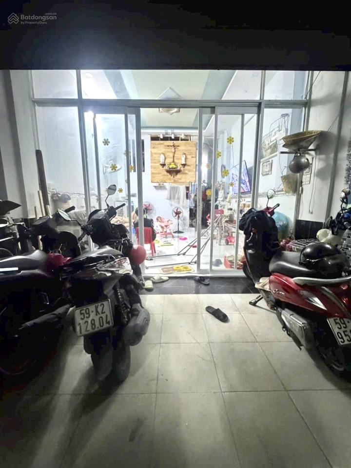 Nhà 3pn 3wc ngay trương phước phan, ban công thoáng mát